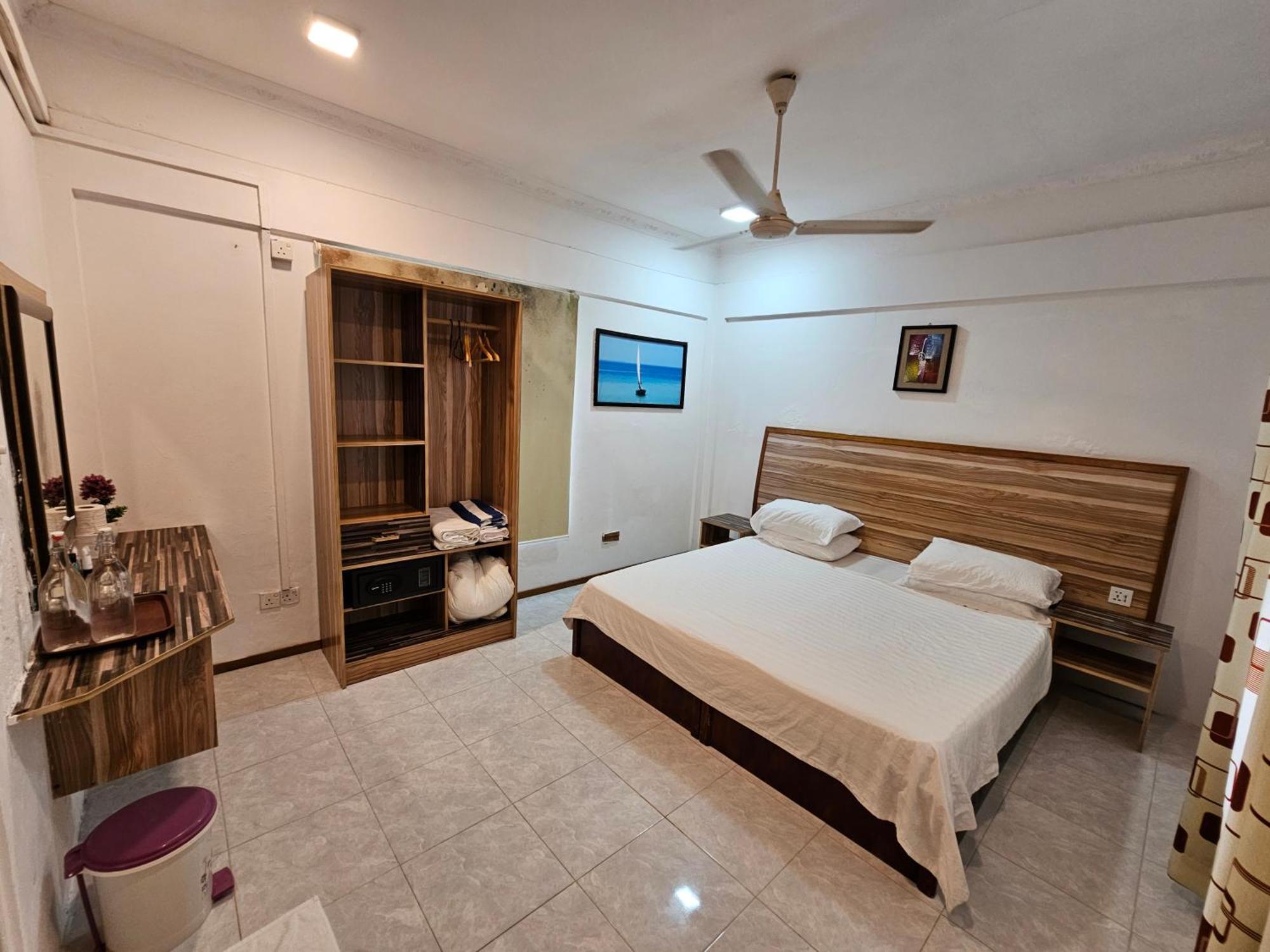 Batuta Maldives Surf View Hotel Thulusdhoo Luaran gambar