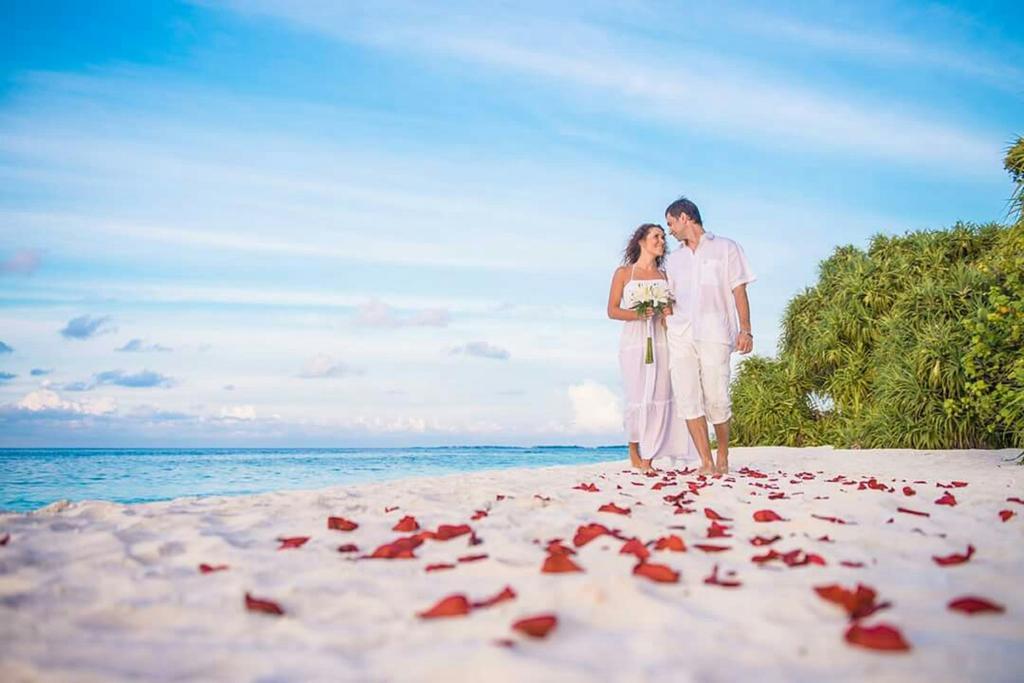 Batuta Maldives Surf View Hotel Thulusdhoo Luaran gambar